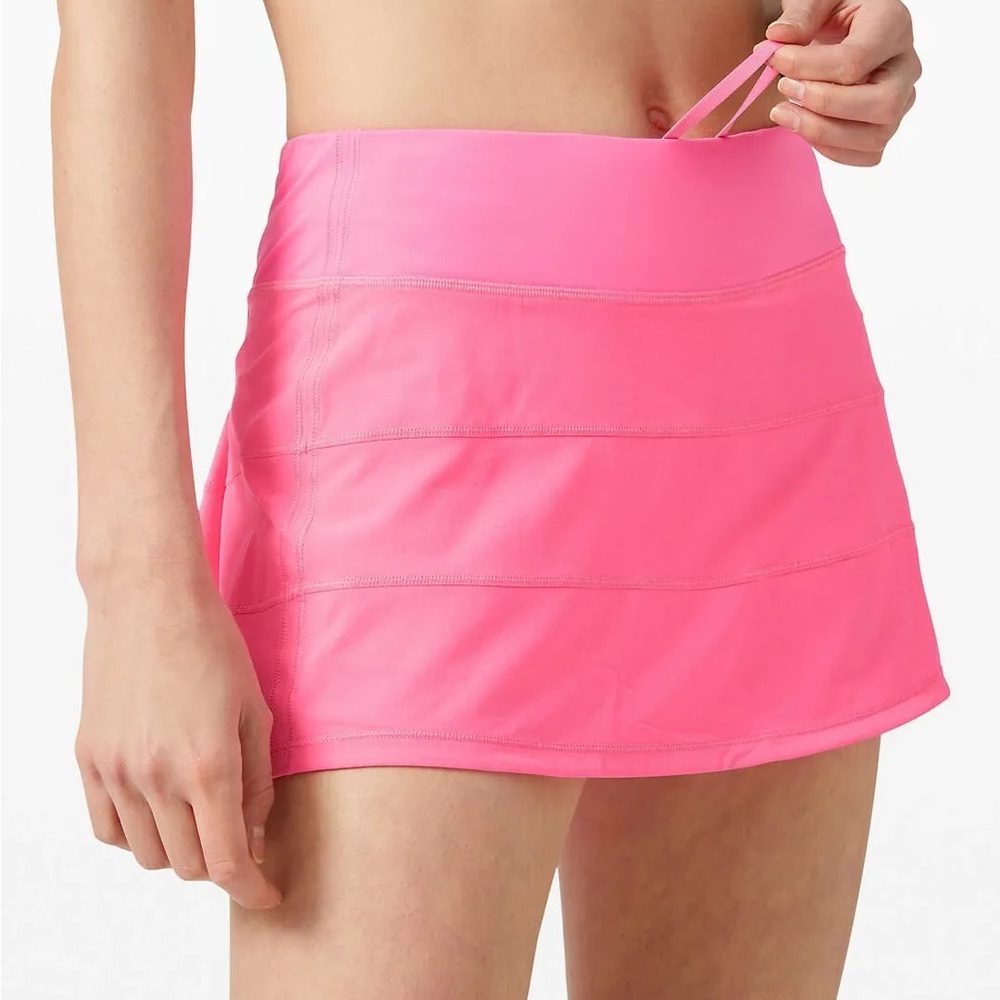 prism pink lululemon pace rival skirt! Size 4 reg